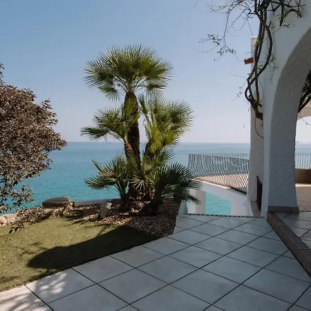 Villa Buccara Bora *